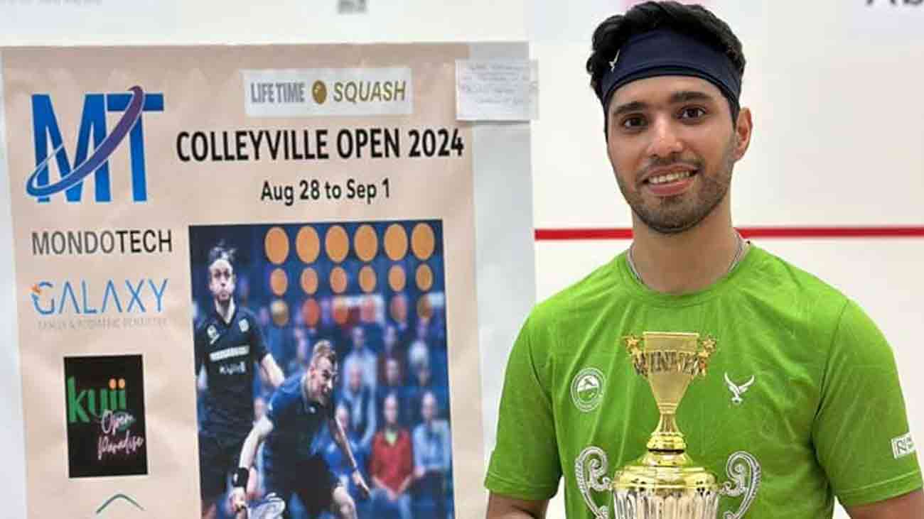 Pakistan Squash Player Ayaz Who win colleyville open squash championship after defeating indian Player.